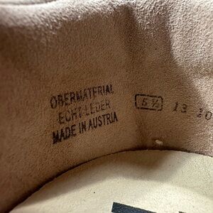 Size 5.5 Austria size but more like a 8 US size.New condition.